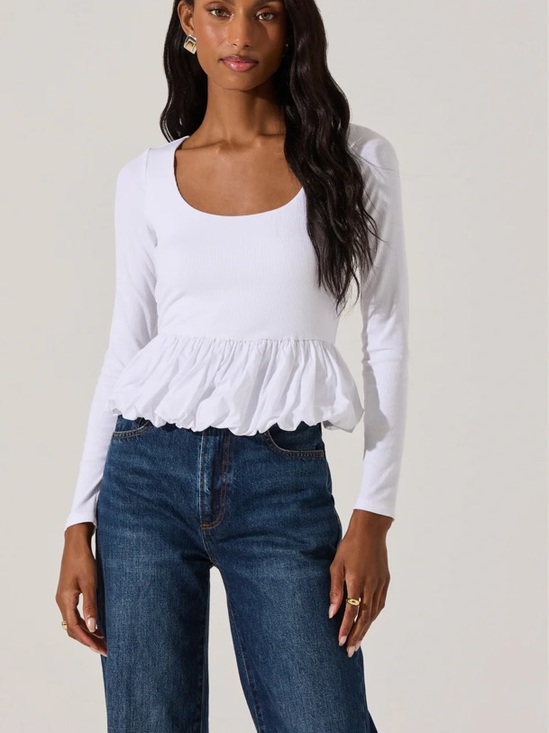 Astr Tops - #554  Astr NWT Beautiful White Ruffle-Hem Long Sleeve Scoop Top